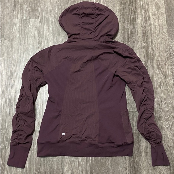 Lululemon Early 2000s Purple Ruched Sleeves Hooded Jacket - Picture 6 of 7